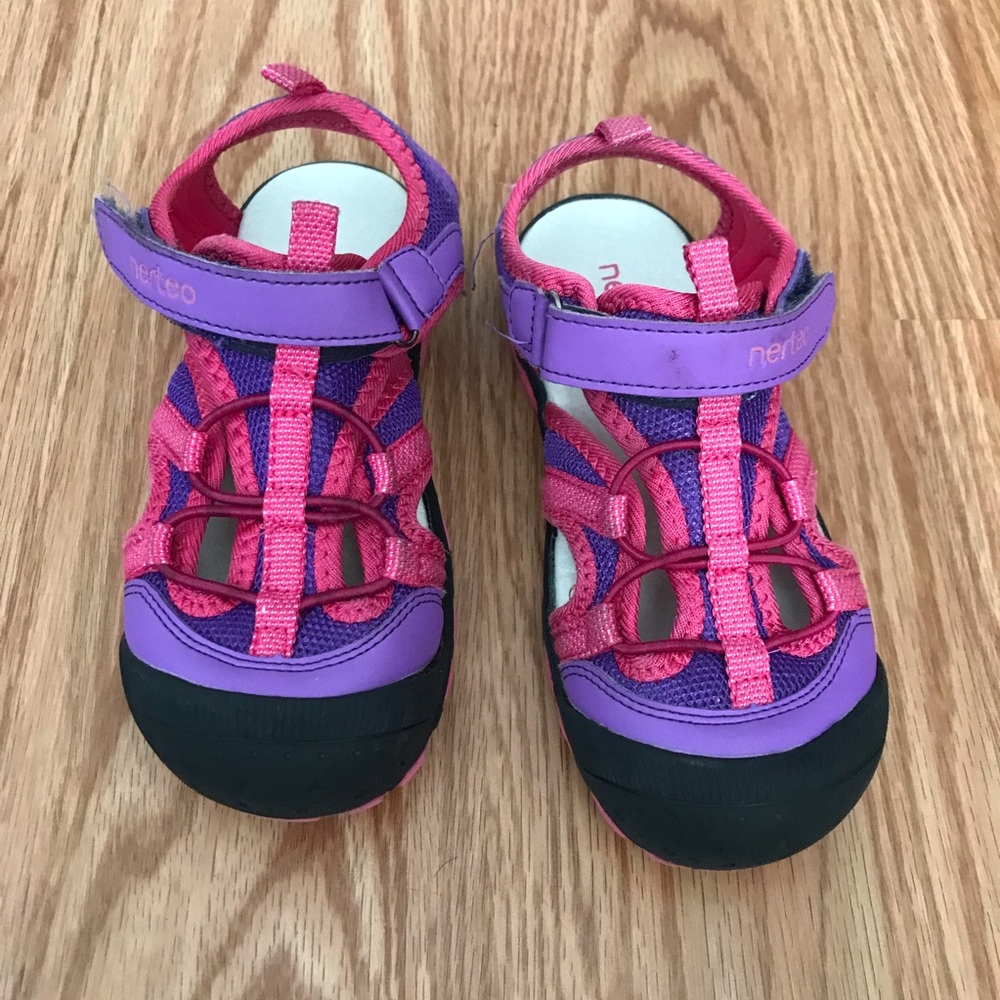 Water shoes